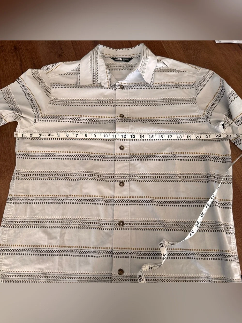 The North Face Men's Grey Patterned Button-Down Shirt